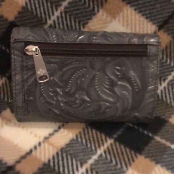 Patricia Nash Cametti in gray - Picture 2 of 7